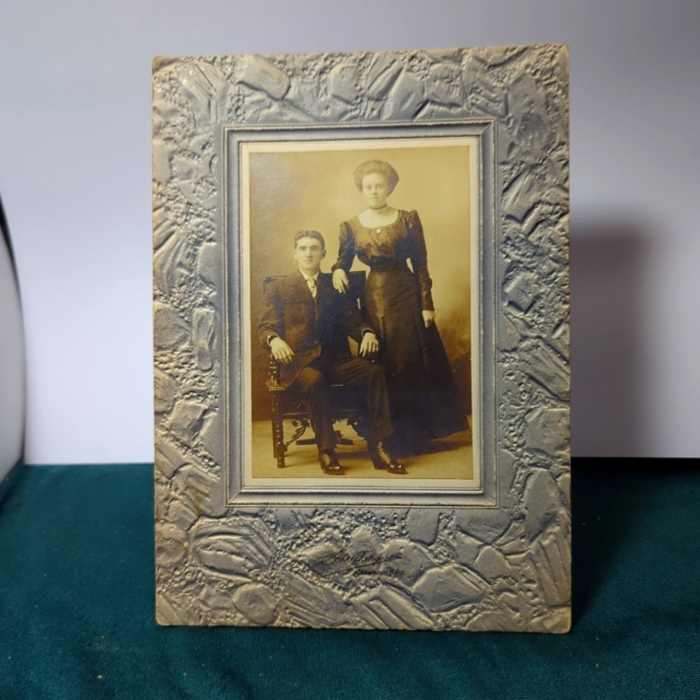 Antique Photograph Tin Type Metal Man/Woman Schreckengost 1800s or Early 1900s - Picture 3 of 15